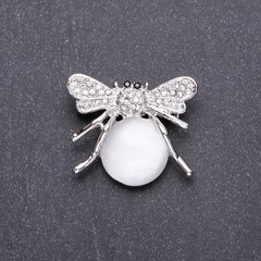 Брошка Метелик з натуральним каменем білий Котяче око 35х30мм білий метал купити біжутерію дешево в інтернеті