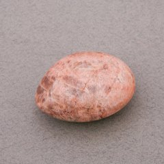 Сувенірний камінь інтер'єрний Селеніт галтівка ціна за 100 грам купити біжутерію дешево в інтернеті