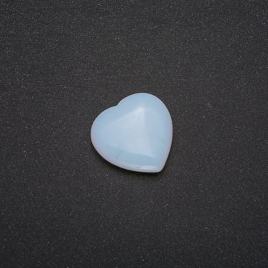 Сувенірний камінь Місячний Камінь у формі Серця 30х30х10(+-)мм купити біжутерію дешево в інтернеті