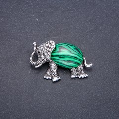 Брошка-кулон Слон з натуральним каменем Малахіт, сріблястий метал 45х30мм+- купити біжутерію дешево в