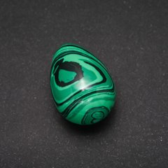 Яйцо сувенир из натурального камня Малахит d-35х25+-мм