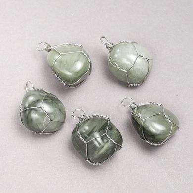 Кулон в сріблястому обплетенні з натурального каменю Серафініт d-35х20мм+- купити біжутерію дешево в інтернеті