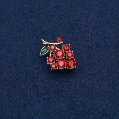 Брошка-кулон Виноград, золотистий метал з червоними каменями 29х20мм + -
