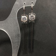 Сережки сріблястий метал і білими кристалами і ланцюгами "чорне золото" L-85мм купити біжутерію дешево в