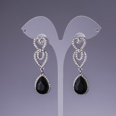 Сережки з чорними кристалами L-5,5 см сірий метал купити біжутерію дешево в інтернеті