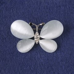 Брошка Метелик біле котяче око, білі стрази, сріблястий метал 25х38мм+- купити біжутерію дешево в інтернеті