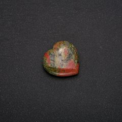 Сувенирный камень Яшма Гелиотроп в форме Сердца 30х30х10(+-)мм