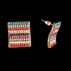 Сережки-пусети Квадрат, кольорові стрази, метал під золото, 20мм купити біжутерію дешево в інтернеті