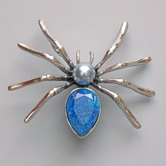 Брошка кулон Павук синій акваріумний ефект, сіра намистина, сріблястий метал 45х39мм купити біжутерію дешево в