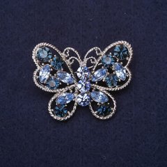 Брошка Метелик стрази колір синій блакитний 42х32мм сріблястий метал купити біжутерію дешево в інтернеті
