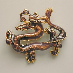 Брошка кулон Дракон коричнева емаль, золотистий метал 47х41мм купити біжутерію дешево в інтернеті