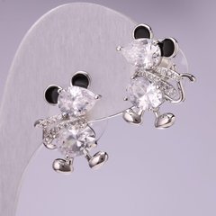 Сережки Мишки з білими кристалами, колір металу срібло 20х14 мм купити біжутерію дешево в інтернеті
