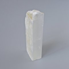 Мінерал Селеніт необроблений натуральний камінь вага приблизно 60 грам+- (ціна за 100 грам) купити біжутерію