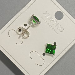 Сережки пусети Xuping з зеленим кристалом d-6мм+- родій купити біжутерію дешево в інтернеті