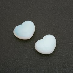Сувенирный камень Сердце из натурального Лунного камня (+-)21х27мм купить оптом дешево в интернет