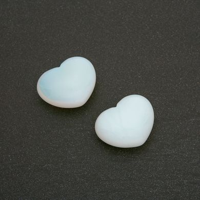 Сувенірний камінь Серце з натурального Місячного каменю (+-)21х27мм купити біжутерію дешево в інтернеті