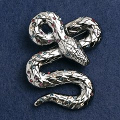 Брошка Змія з різнокольоровими стразами, темно-срібний метал 57х50мм купити біжутерію дешево в інтернеті