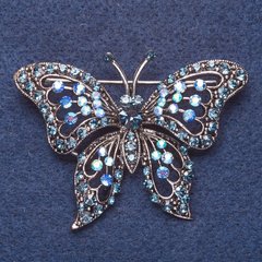 Брошка "Метелик" сині стрази хамелеон колір металу срібло 6х4см купити біжутерію дешево в інтернеті