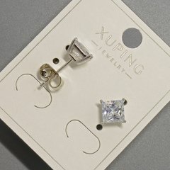 Сережки пусети Xuping з білим кристалом d-6мм+- родій купити біжутерію дешево в інтернеті