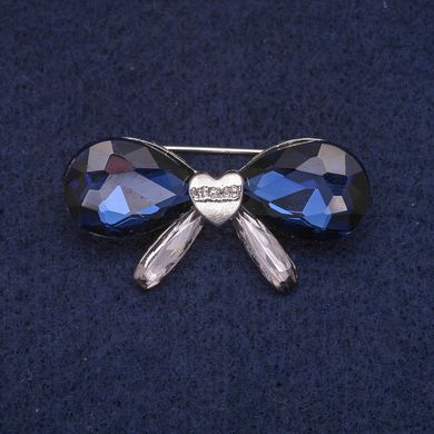 Брошка Бант з синіми кристалами, сріблястий метал 20х40мм купити біжутерію дешево в інтернеті