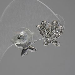 Сережки-пусети Метелики, білі стрази, метал під срібло, 1,5 см