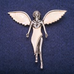 Брошка Ангел з вставкою Перламутр, сріблястий метал 59х60мм купити біжутерію дешево в інтернеті