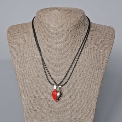 Парні кулони "Серце" на магніті, червона емаль, сріблястий метал 22х17,5мм + - L-45-50см+- купити біжутерію