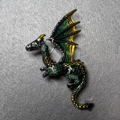 Брошка Дракон зелена та жовта емаль сріблястий метал 42х66мм купити біжутерію дешево в інтернеті