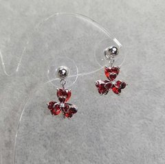 Сережки "Конюшина" з червоними кристалами 17х12 мм купити біжутерію дешево в інтернеті