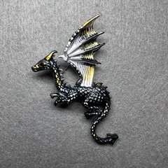 Брошка Дракон матова сіра, жовта та біла емаль сріблястий метал 42х66мм купити біжутерію дешево в інтернеті