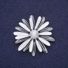 Брошка Квітка ромашка емаль колір сірий 40мм сріблястий метал купити біжутерію дешево в інтернеті