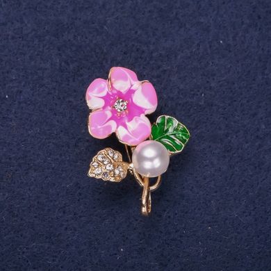 Брошка Квітка з перловою намистиною емаль стрази колір білий зелений рожевий 32х23мм золотистий метал купити