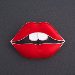 Брошка "Поцілунок" червона емаль колір металу "золото" 4х3см купити біжутерію дешево в інтернеті