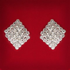[ 17x17 мм ] Сережки жіночі білі стрази світлий метал весільні вечірні пусети кульчики ( пусети ) ромбик
