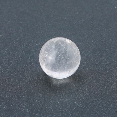 Сувенірна куля з натурального каменю Гірський Кришталь d-20мм+- купити біжутерію дешево в інтернеті