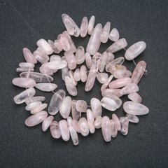 Нитка натурального каменю Рожевий кварц крихта "голка" d-20х7мм L-42см + - купити біжутерію дешево в інтернеті